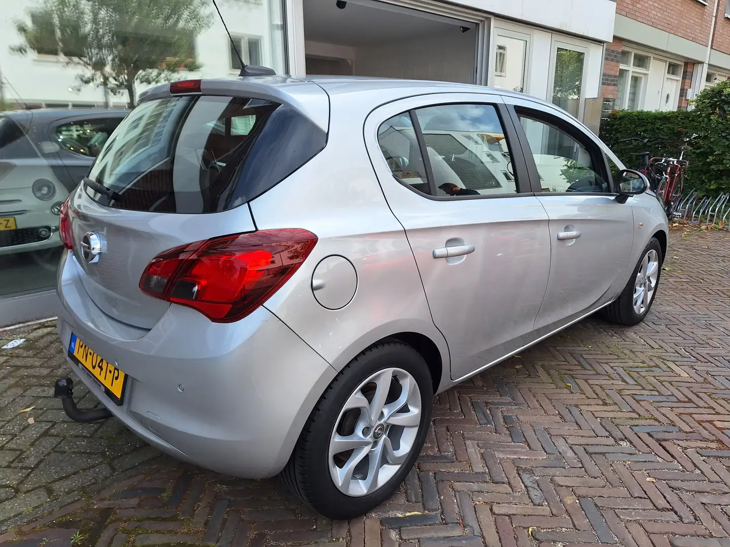 Opel Corsa 1.4 Online Edition 5Drs /48.000 Km/Navi/Apple/Andr Grijs - 2