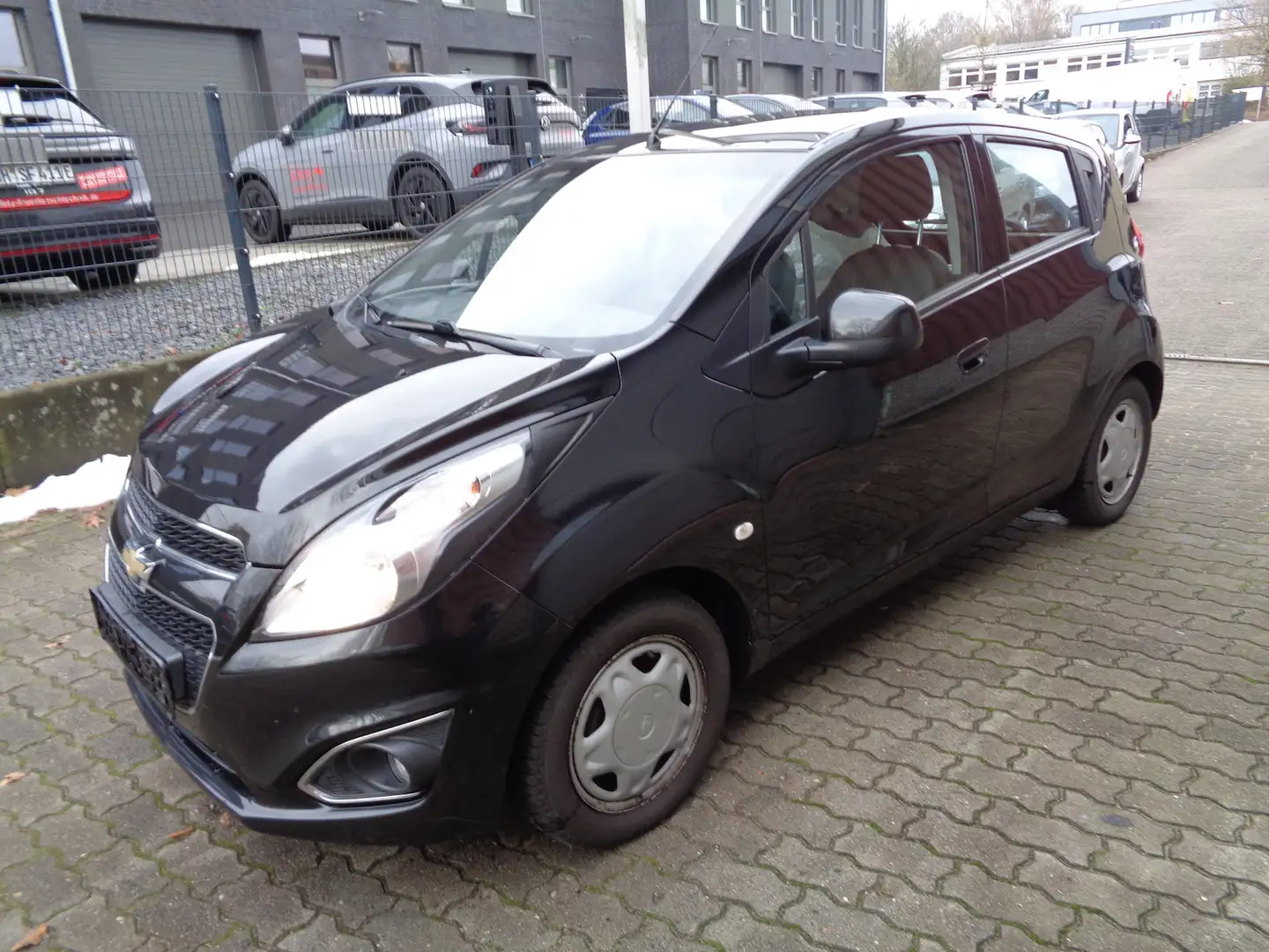 Chevrolet Spark 1.0 LT Schwarz - 2