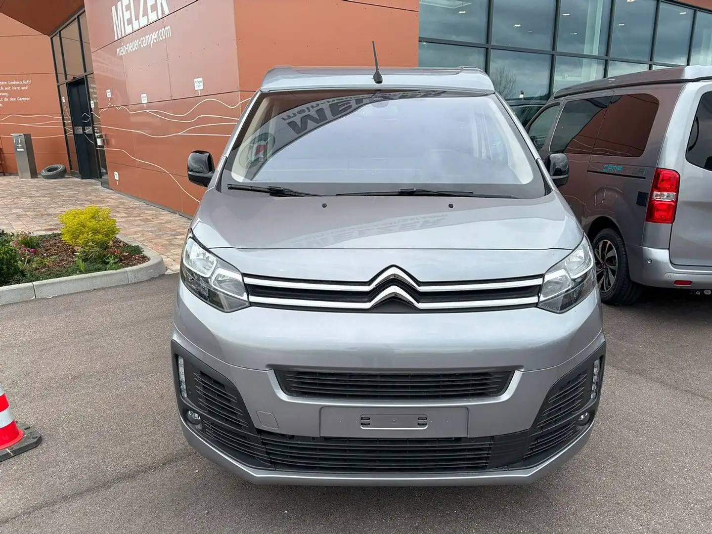 Pössl Campster 180 PS Automat, Drive-Assist, Standheiz Grau - 2
