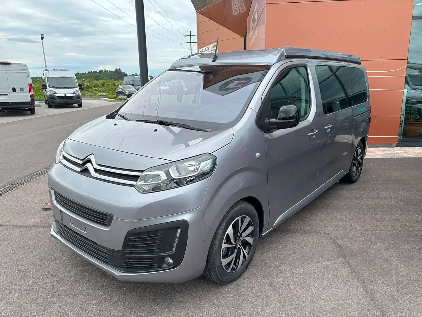 Pössl Campster 180 PS Automat, Drive-Assist, Standheiz Grau - 1