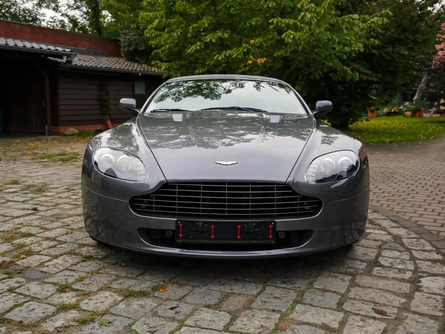 Aston Martin Vantage Vantage V8 Roadster Šedá - 2