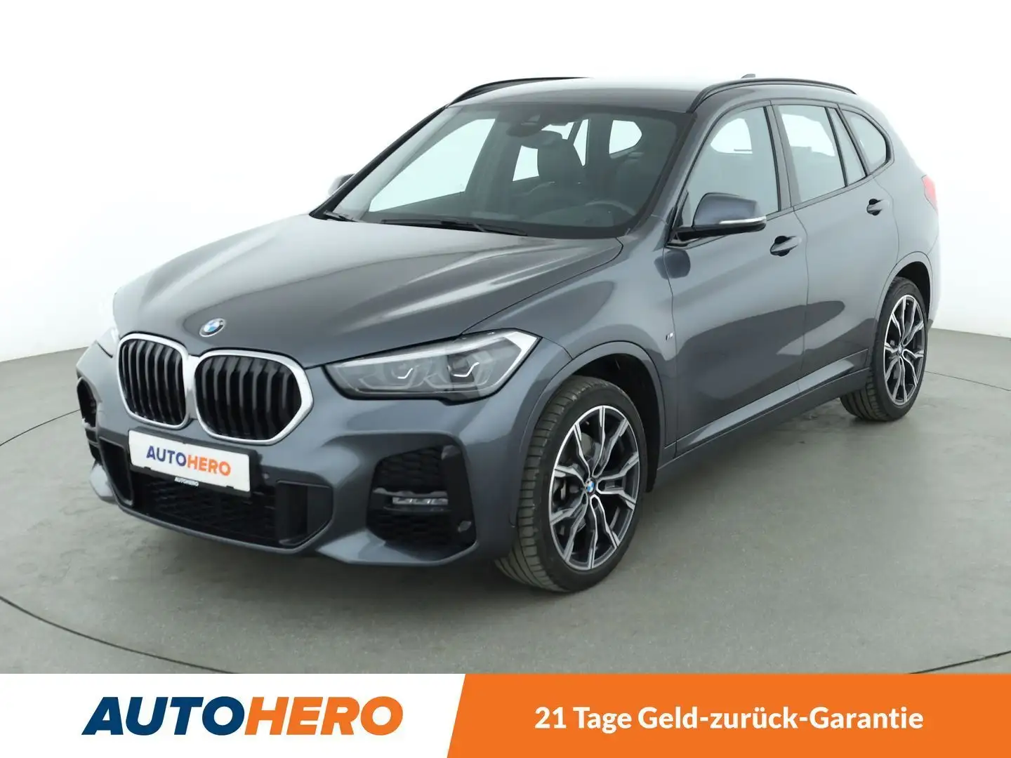 BMW X1 sDrive 20i M Sport Aut.*NAVI*LED*TEMPO*CAM*PDC*SHZ Grau - 1