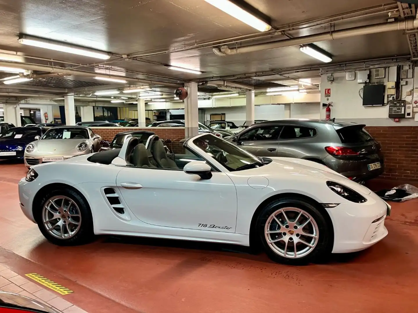 Porsche 718 (982) BOXSTER 2.0 300 Weiß - 2