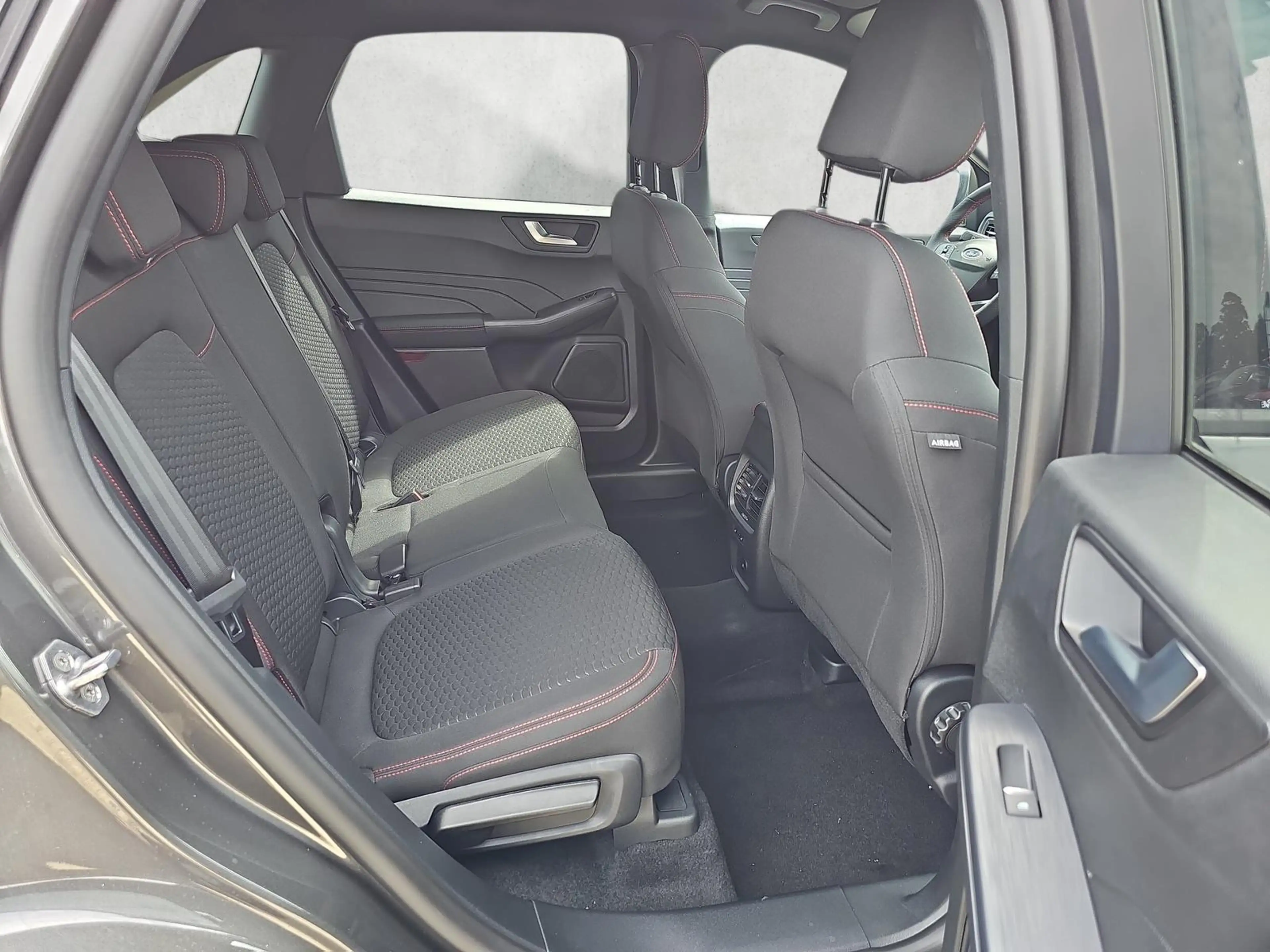 Ford Kuga 1.5 EB Autom. ST Line 5J.Gar AHK schwenkb — photo 14