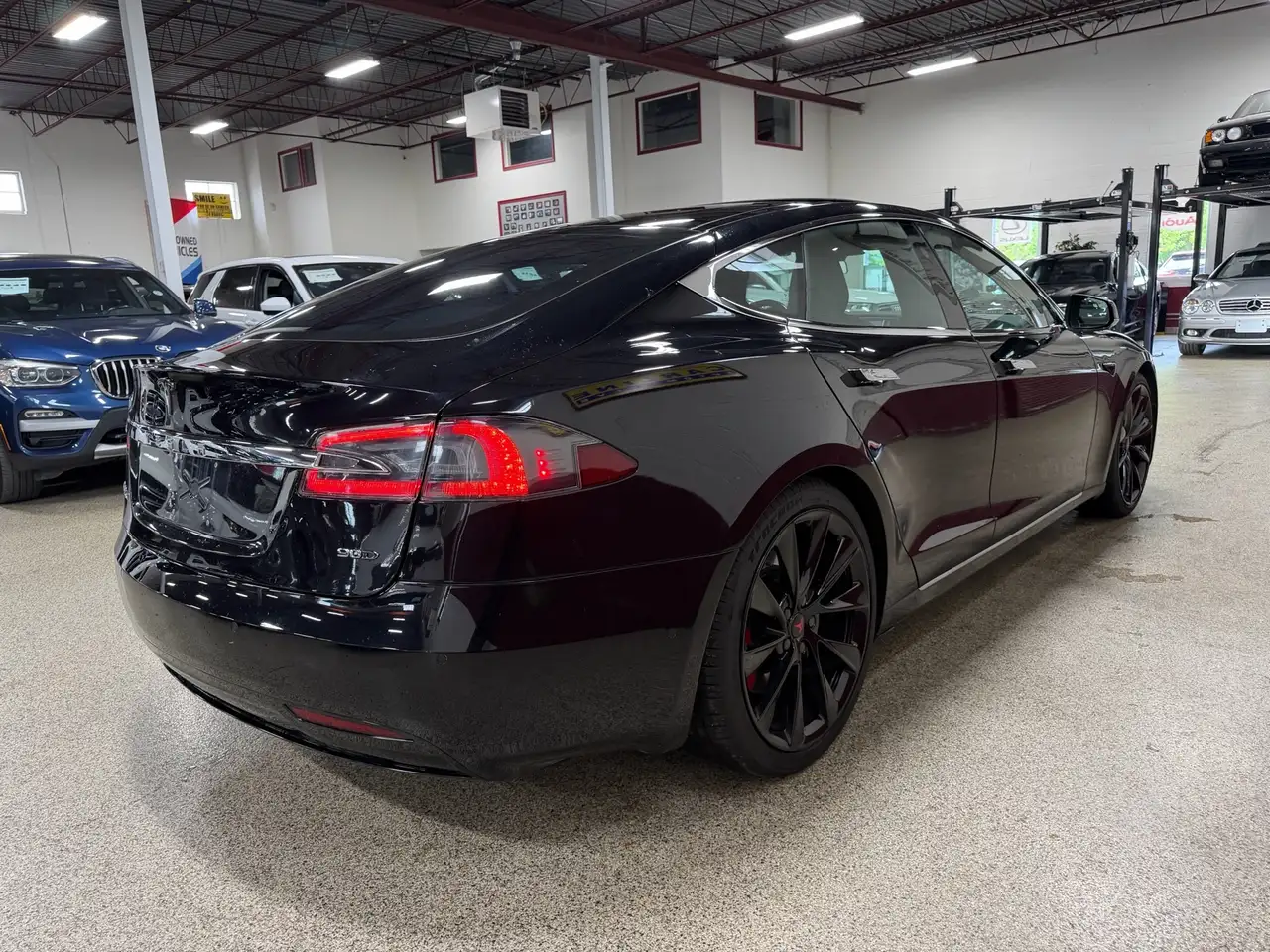 Tesla Model S снимка Tesla Model S