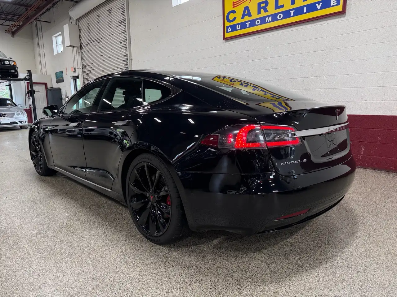 Tesla Model S снимка Tesla Model S