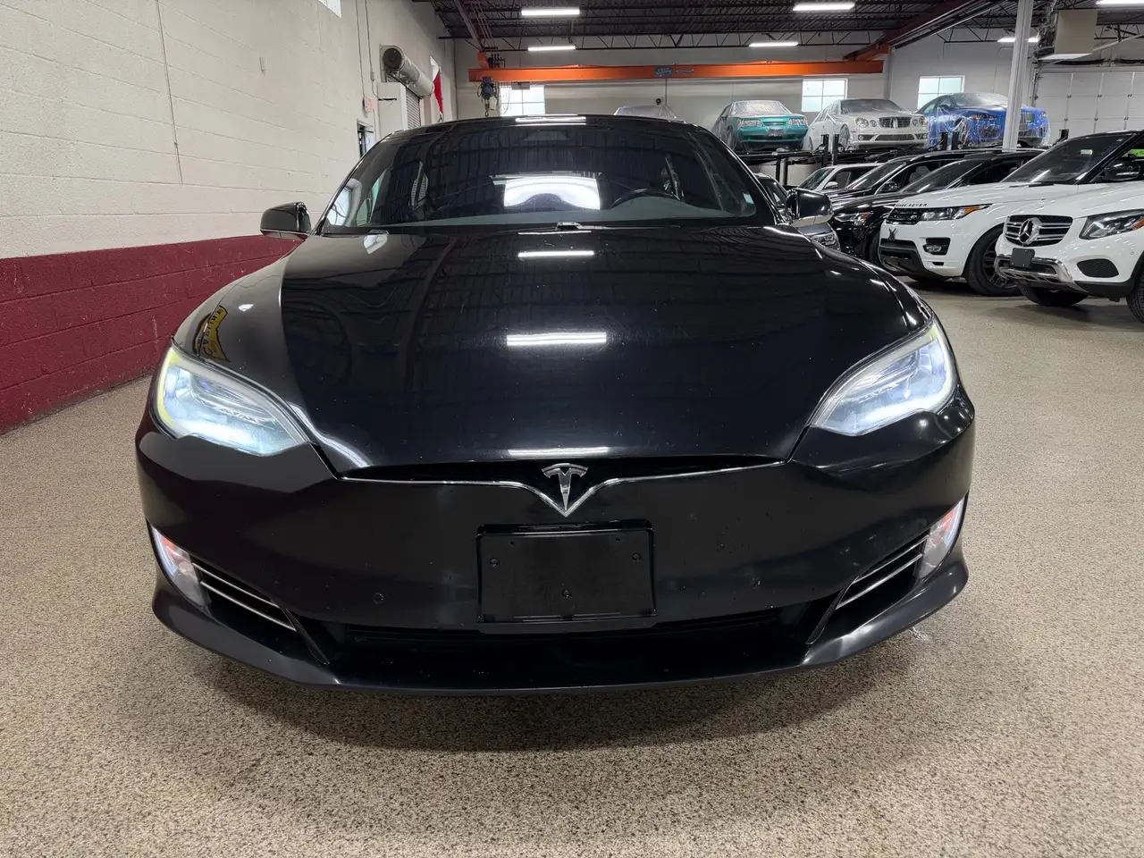 Tesla Model S снимка Tesla Model S