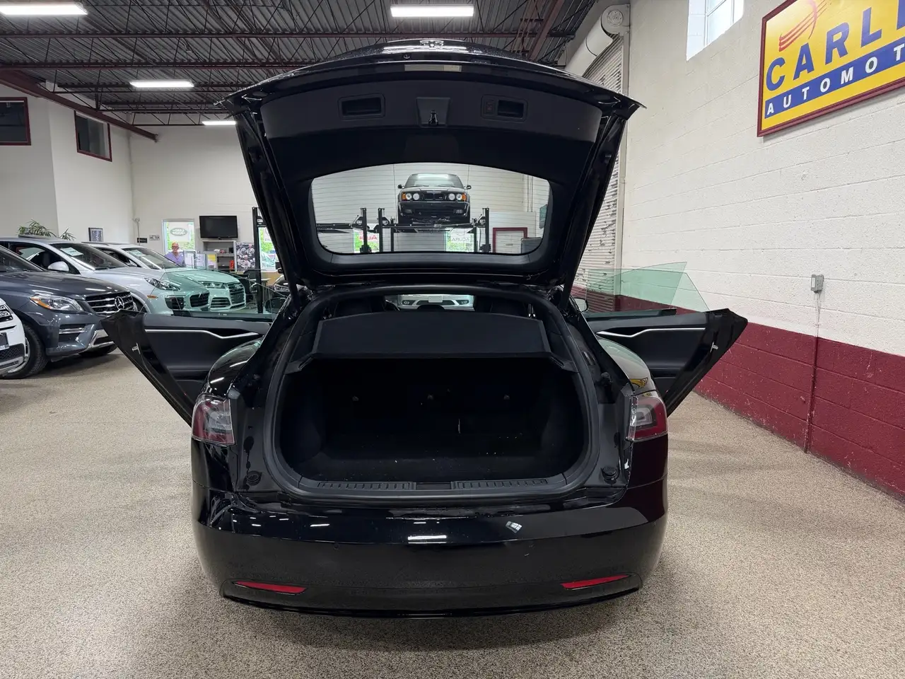 Tesla Model S снимка Tesla Model S