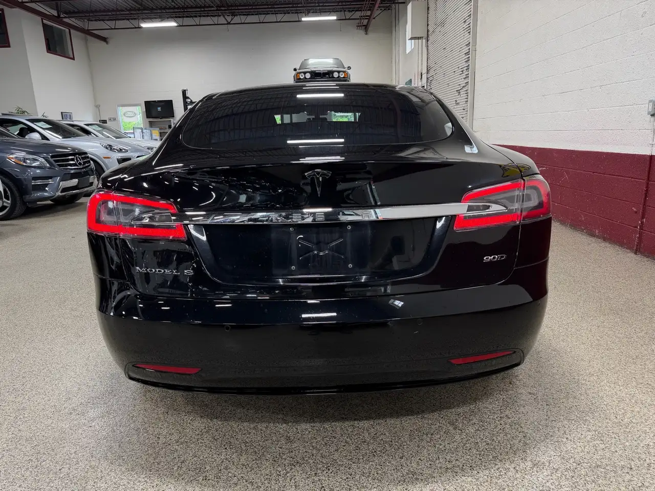 Tesla Model S снимка Tesla Model S