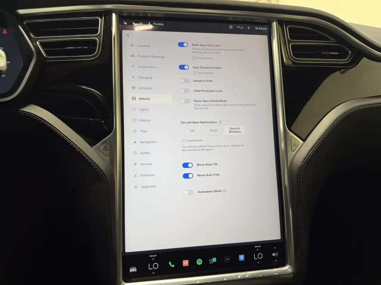 Tesla Model S снимка Tesla Model S