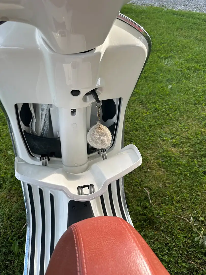 Vespa Primavera 50 Blanc - 2