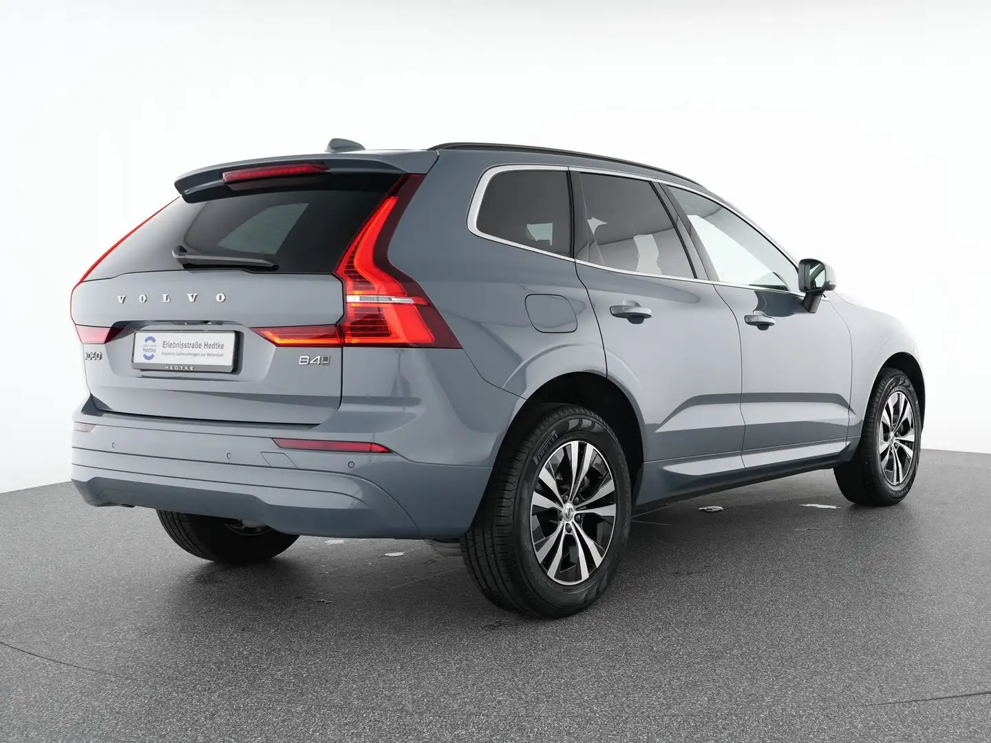 Volvo XC60 B4 Diesel AWD Momentum Pro 18"+LUFTFAHRWERK Gris - 2