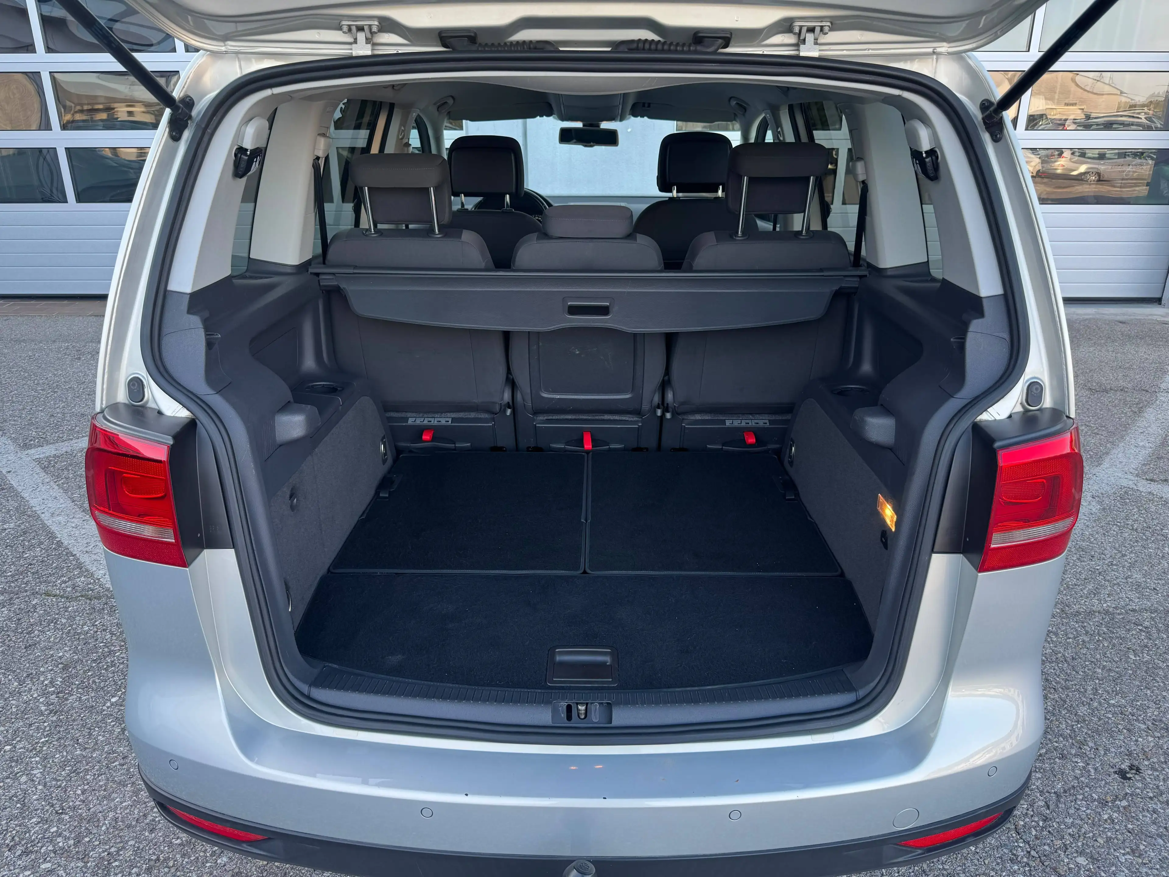 Volkswagen Cross Touran CrossTouran TDI 7SITZER Anhängerk Erstbesitz Servicebuch — photo 9