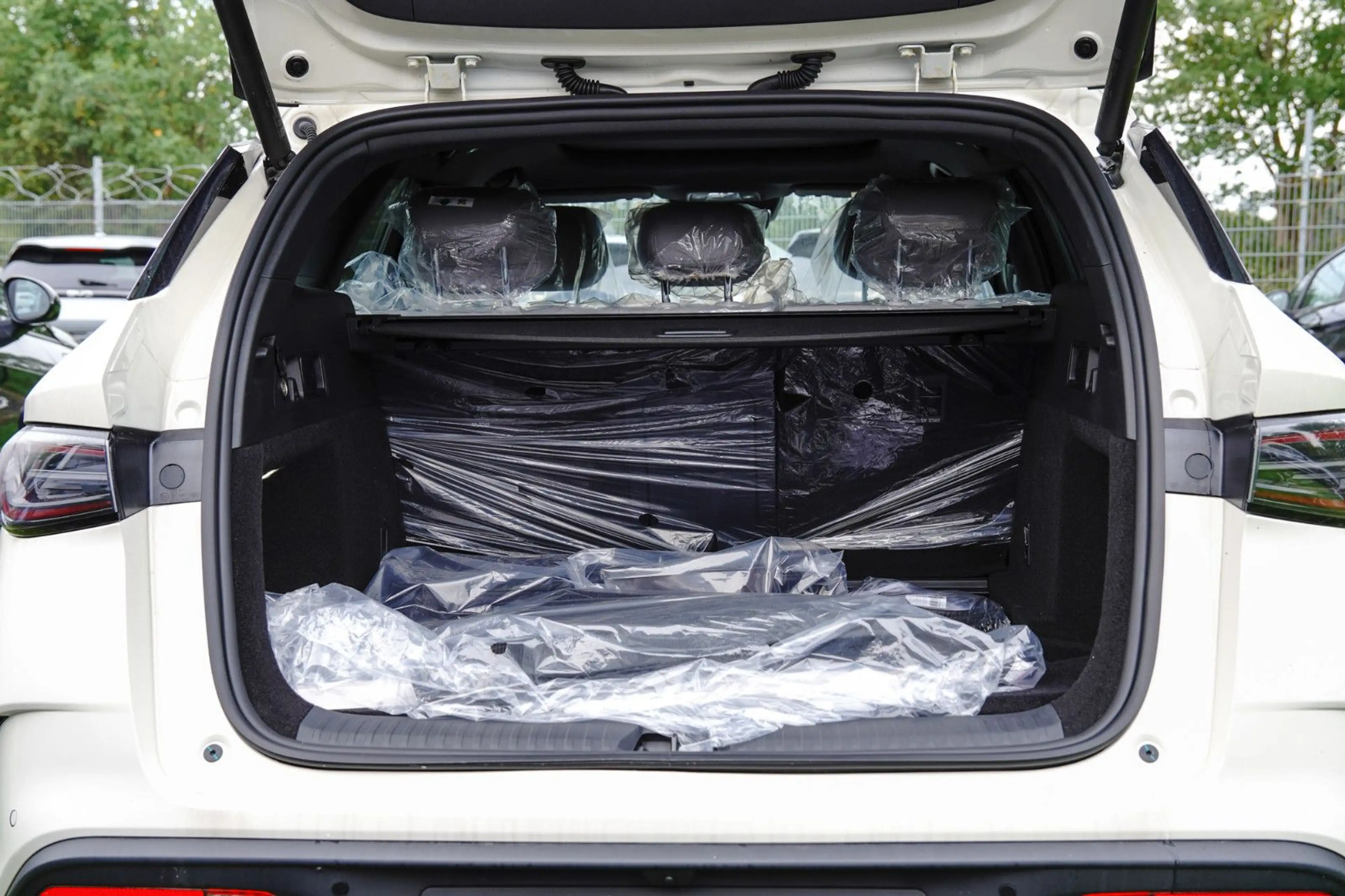 BYD Seal 6 Touring DM-i Comfort — photo 7