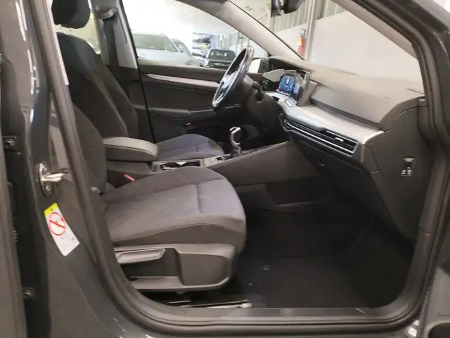 Volkswagen Golf view 11