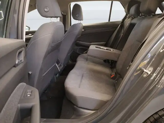 Volkswagen Golf view 15
