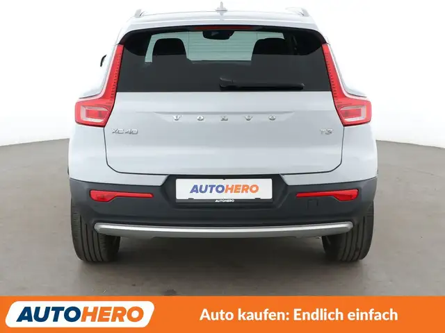 Volvo XC40 view 5