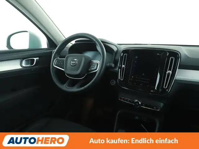 Volvo XC40 view 13