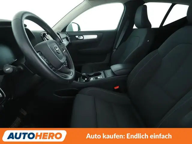 Volvo XC40 view 10