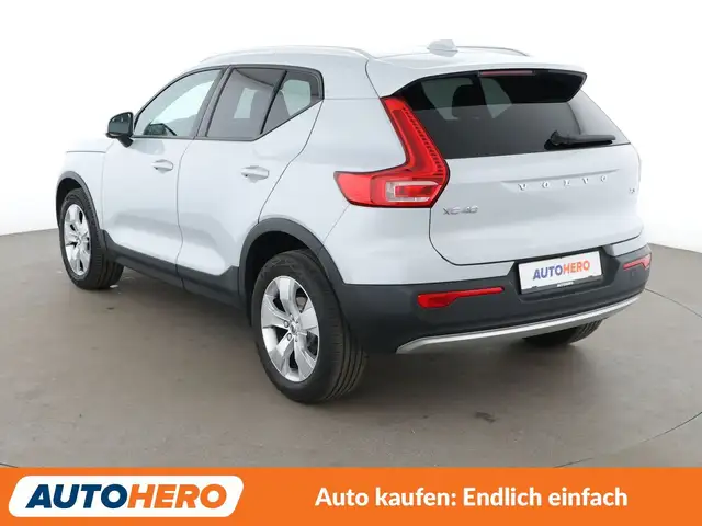 Volvo XC40 view 4
