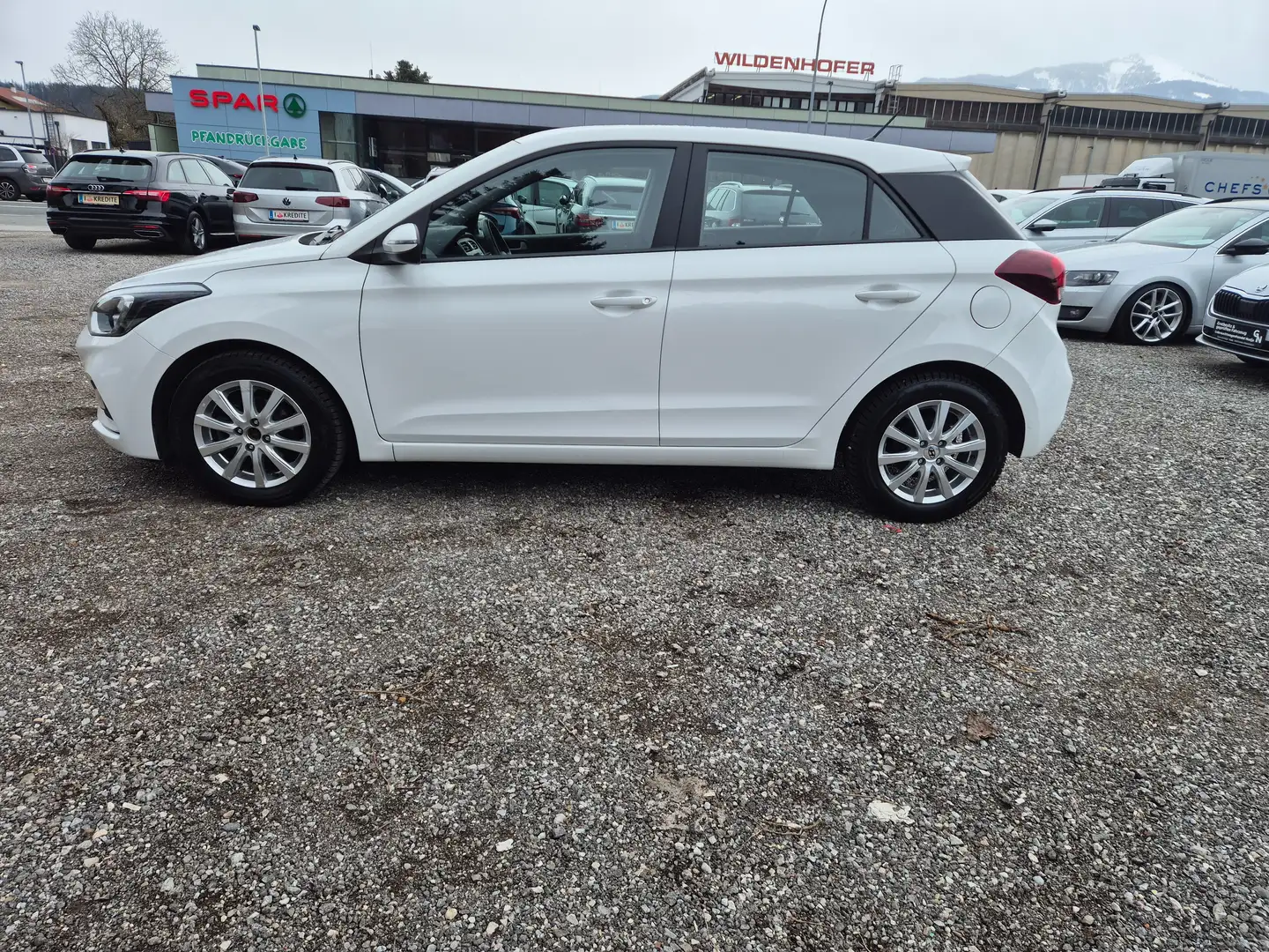 Hyundai i20 Pure 1.25 Weiß - 2