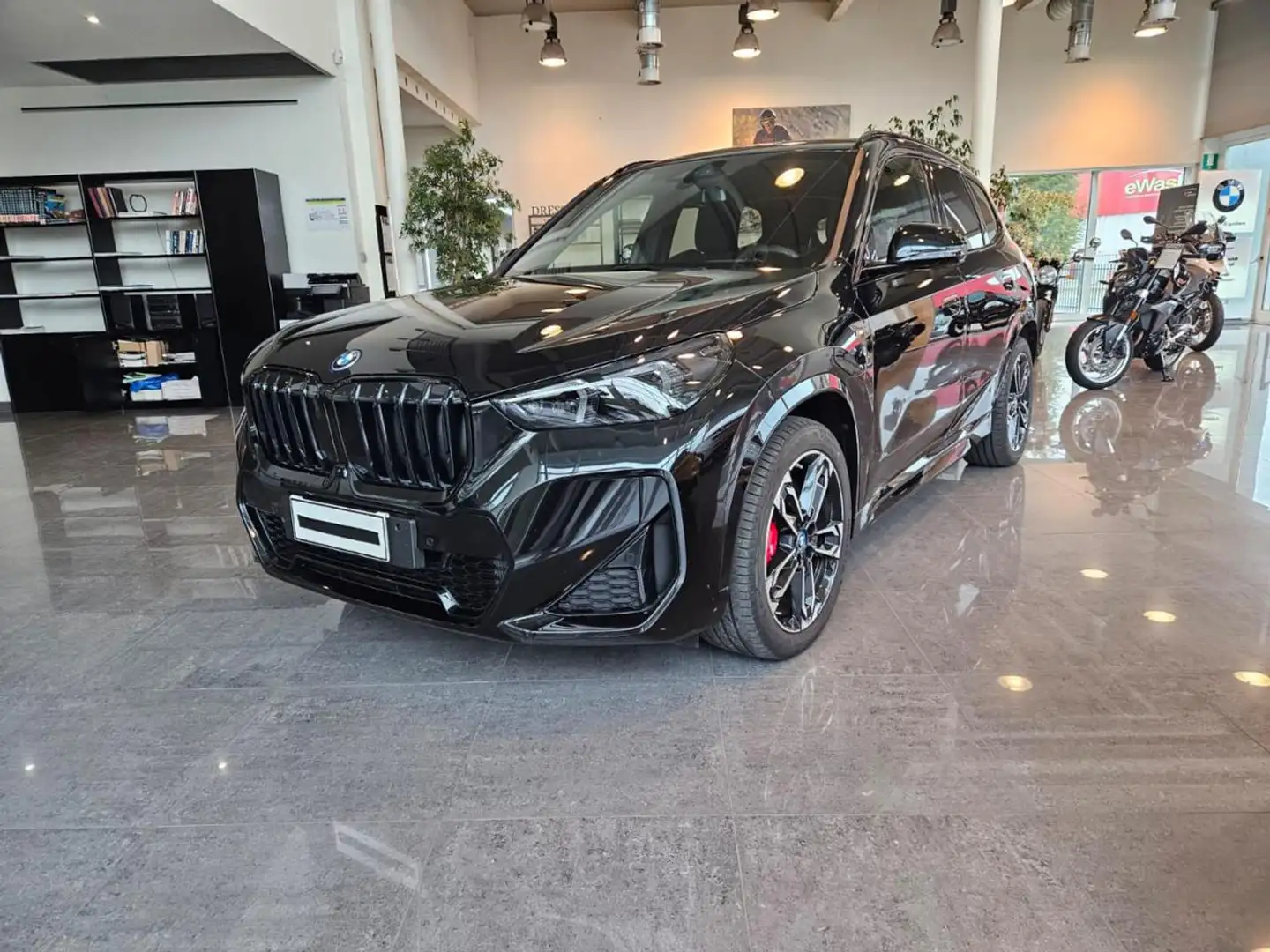BMW X1 xDrive 25e Msport Pro Noir - 1