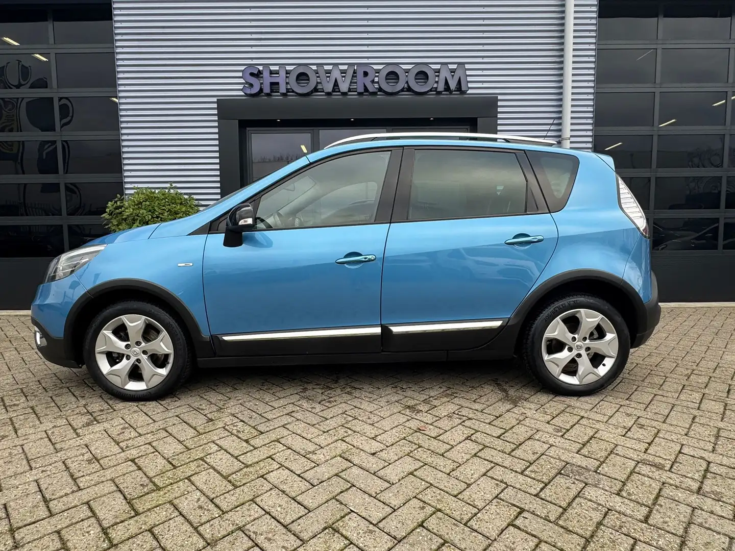 Renault Scenic 1.2 TCe Bose XMOD Navi|Cruise|Alcantara|17INCH Blau - 2