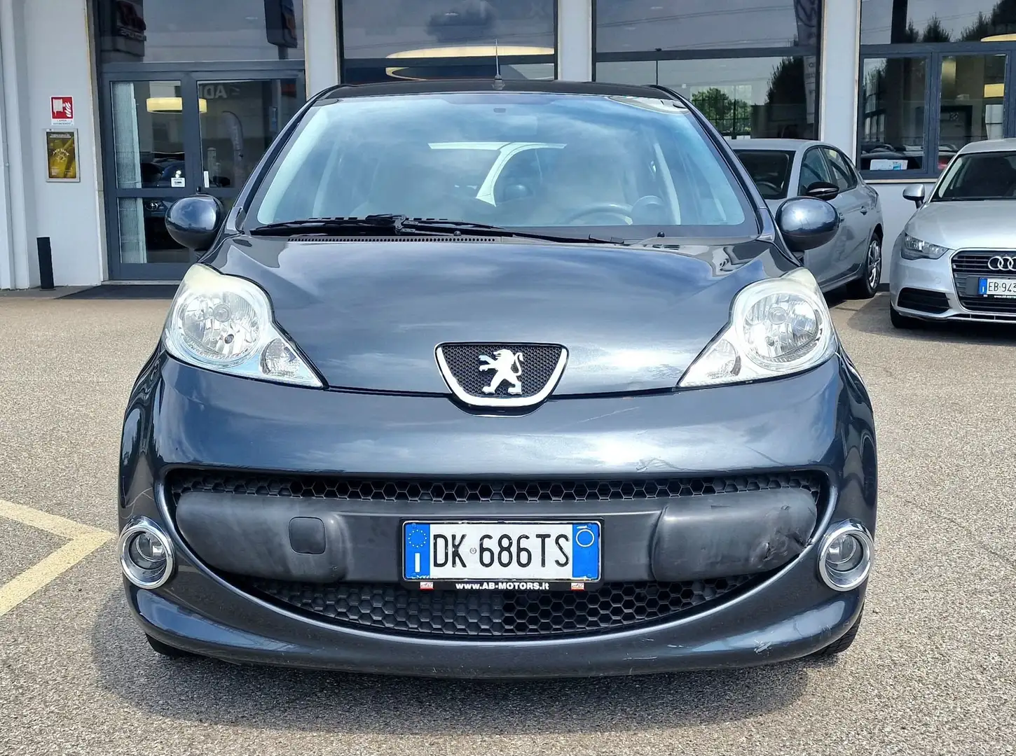 Peugeot 107 1.0 68CV 5p. Sweet Years Gri - 2