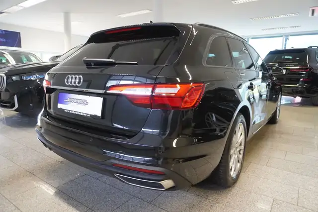 Audi A4 view 5