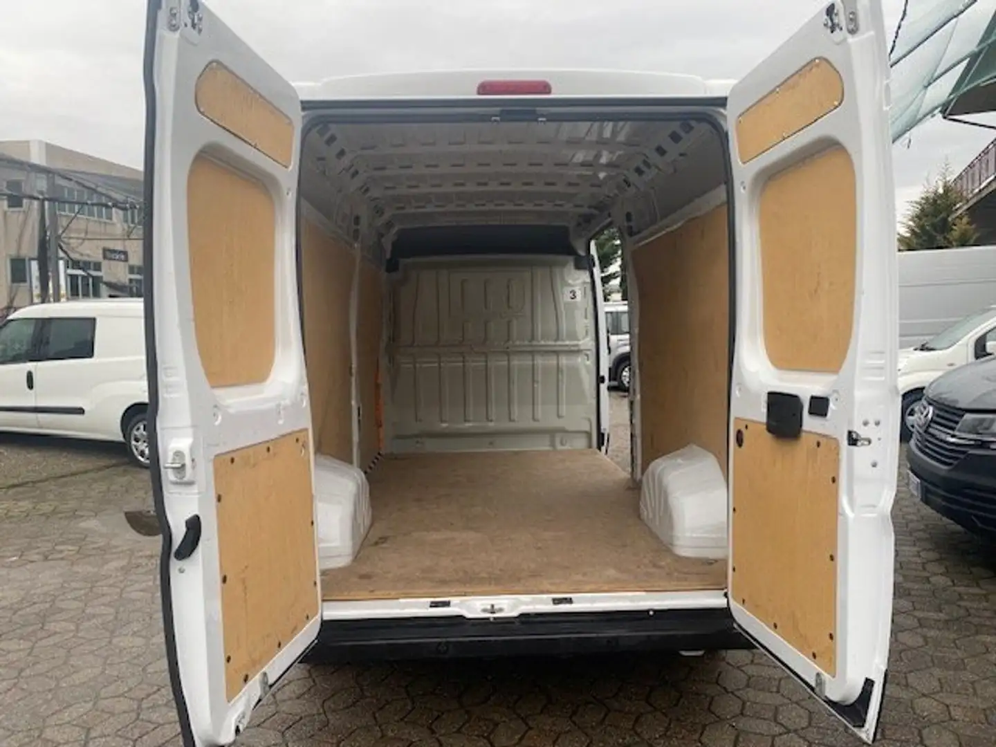 Fiat Ducato 35 2.3 MTJ 140 CV L3H2 Blanc - 1