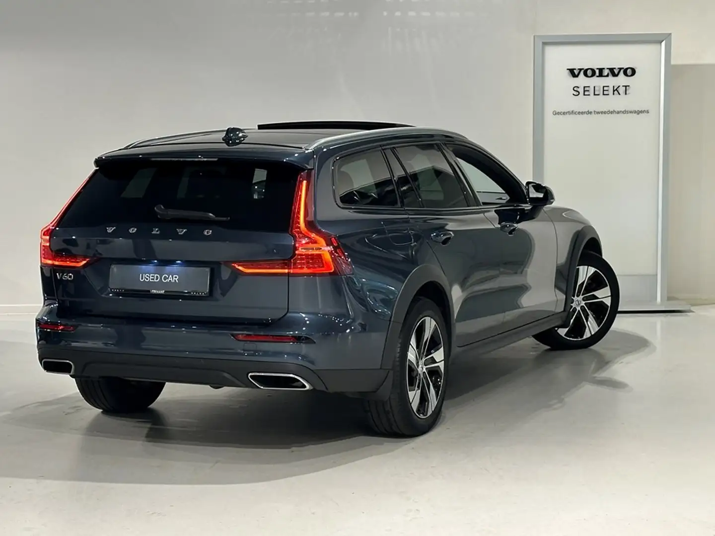 Volvo V60 Cross Country D3 AWD 4X4 Automaat + PANO DAK/TREKHAAK Azul - 2
