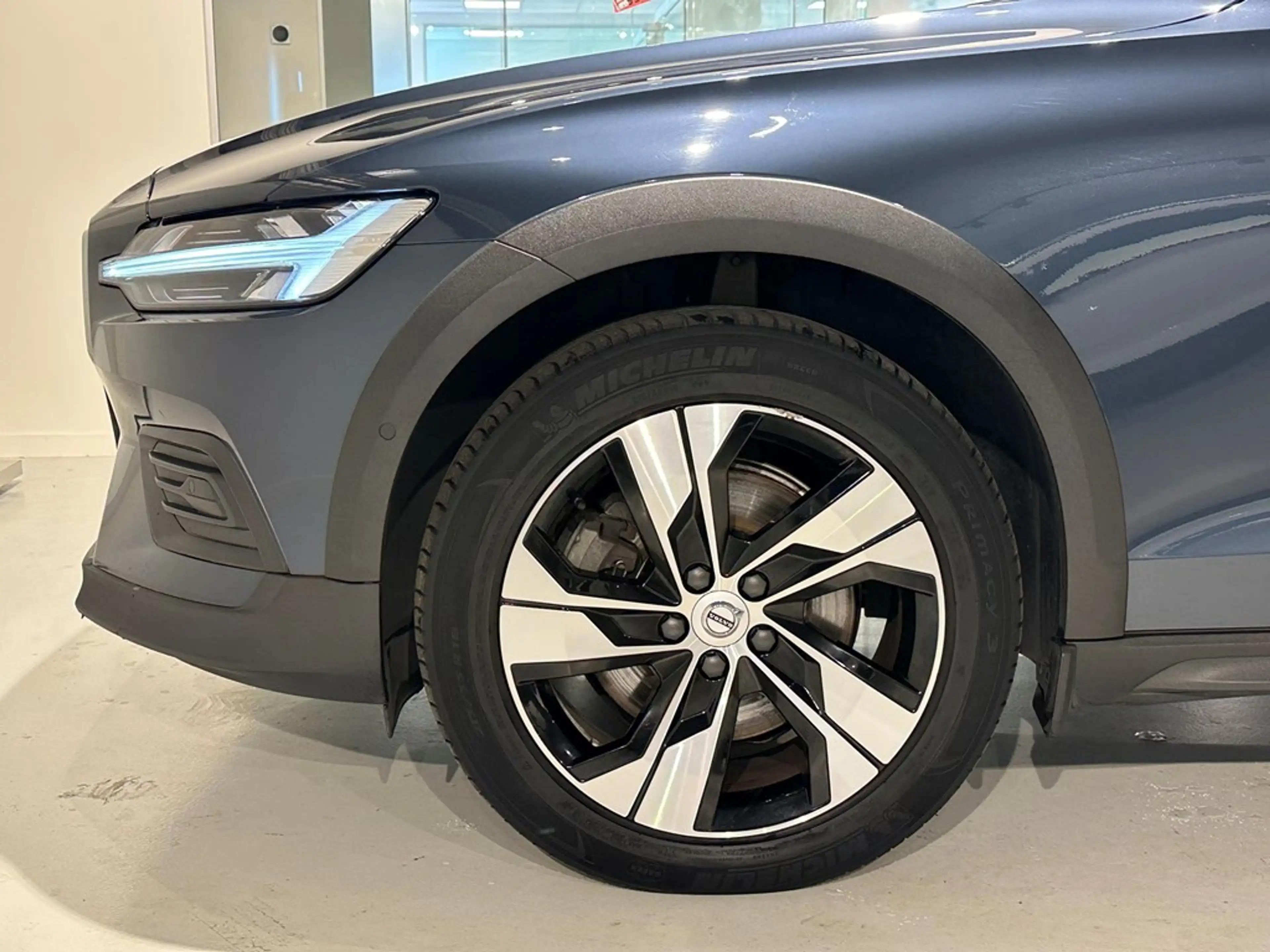 Volvo V60 Cross Country D3 AWD 4X4 Automaat + PANO DAK/TREKHAAK — photo 3
