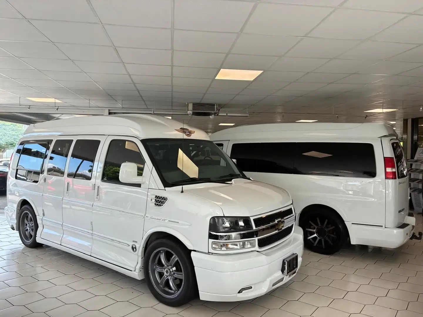 Chevrolet Express 5,3l V8 Explorer Limited AWD/4X4 Alb - 1