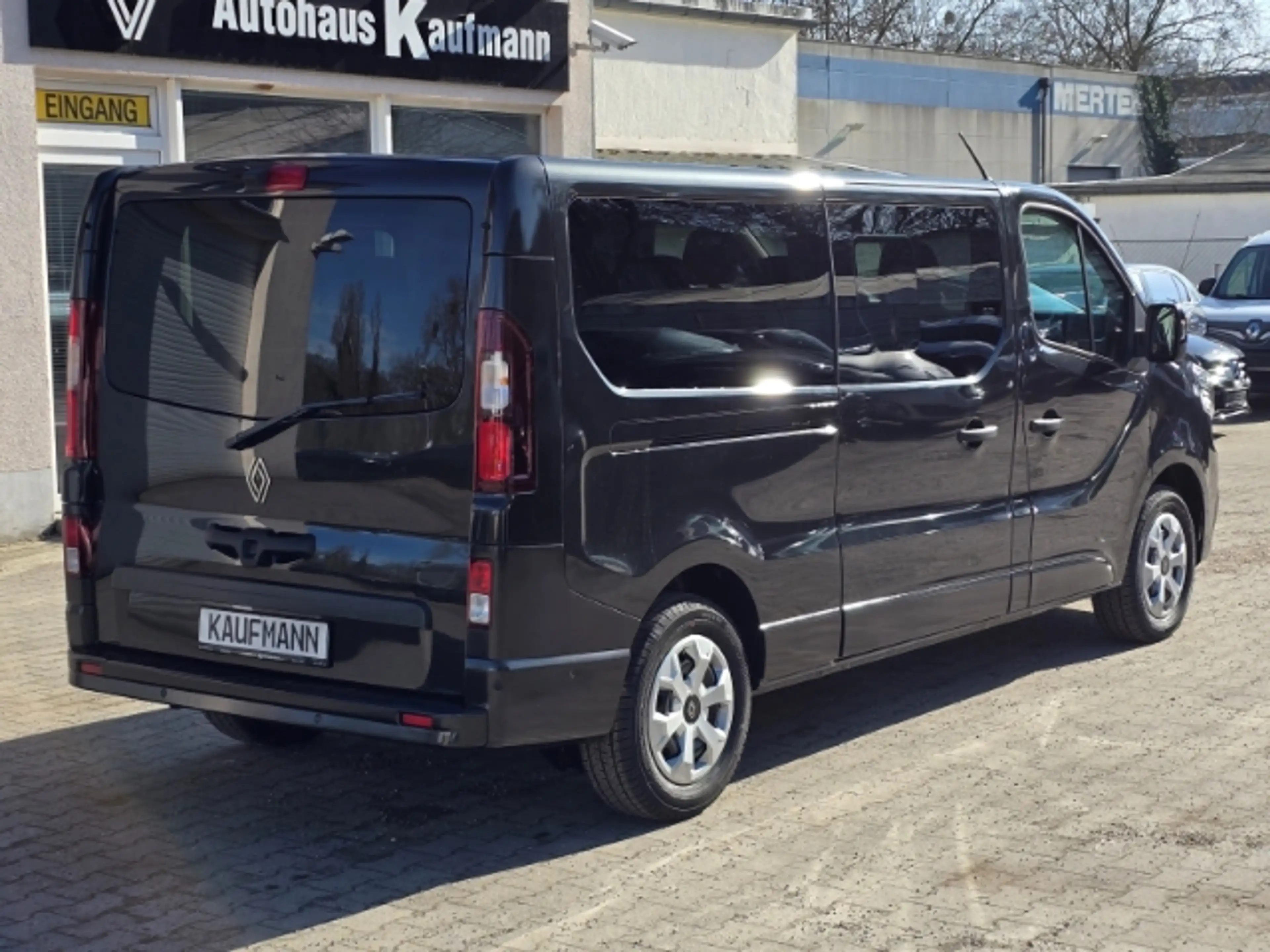 Renault Trafic Combi L2H1 3,0t Evolution 2.0 BLUE dCi 150 Automat — photo 4
