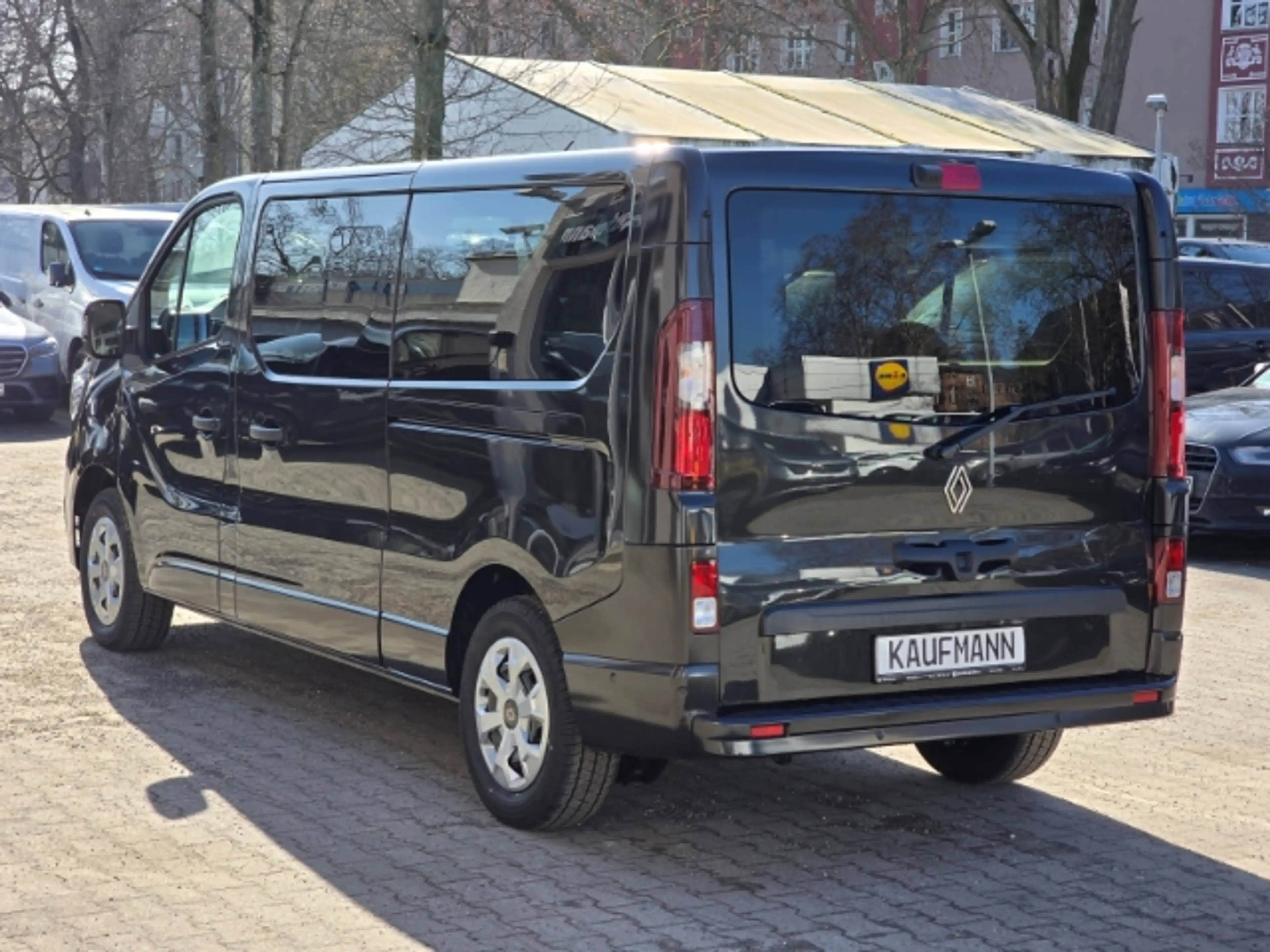 Renault Trafic Combi L2H1 3,0t Evolution 2.0 BLUE dCi 150 Automat — photo 6