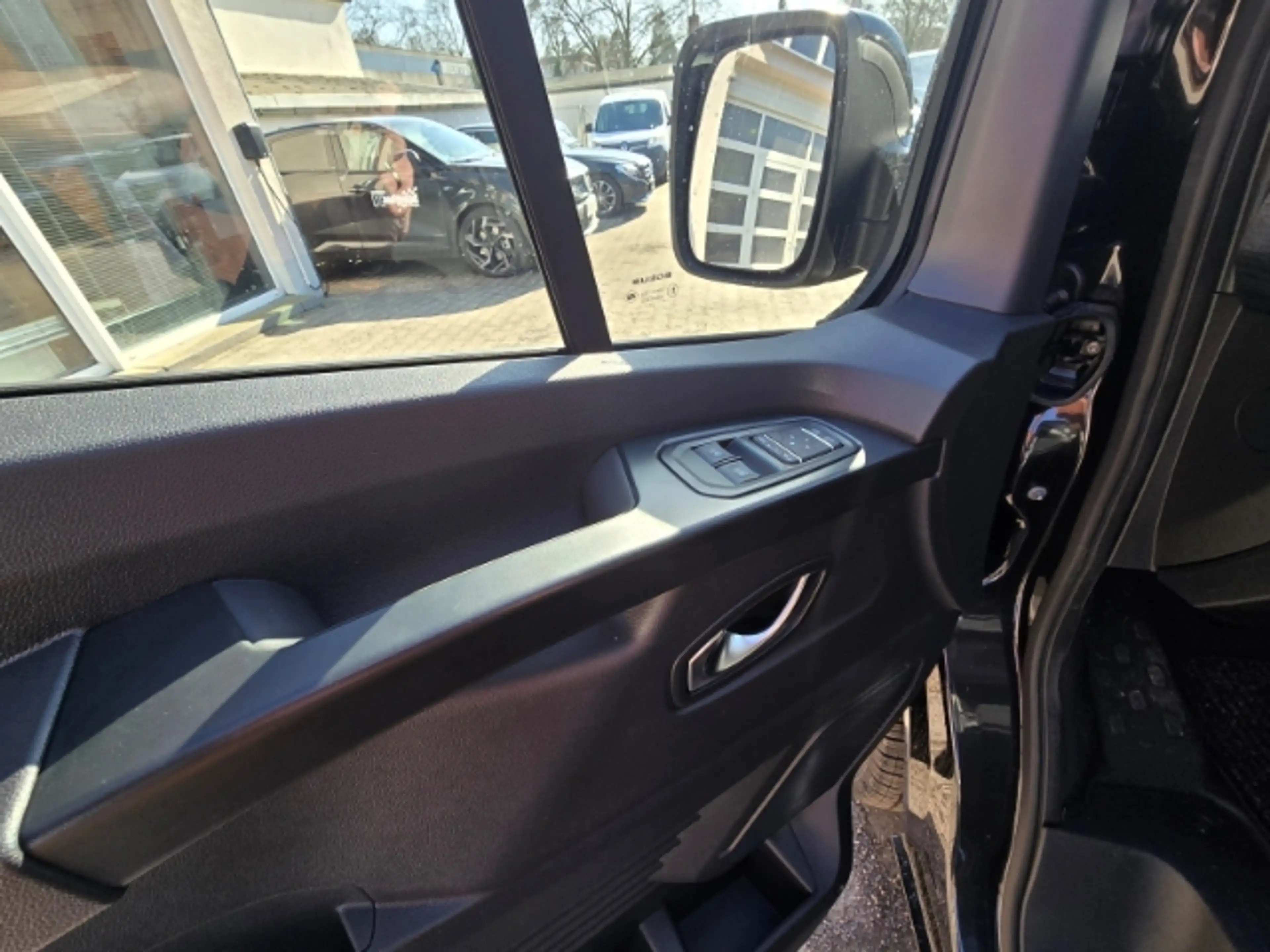 Renault Trafic Combi L2H1 3,0t Evolution 2.0 BLUE dCi 150 Automat — photo 15