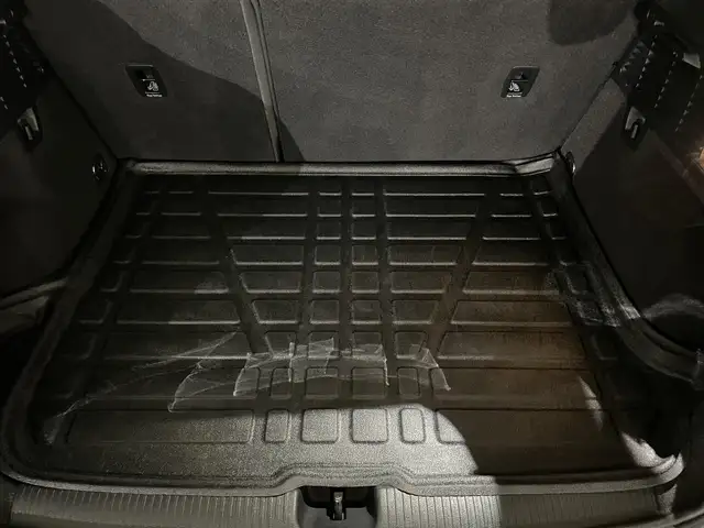 Audi Q2 view 12