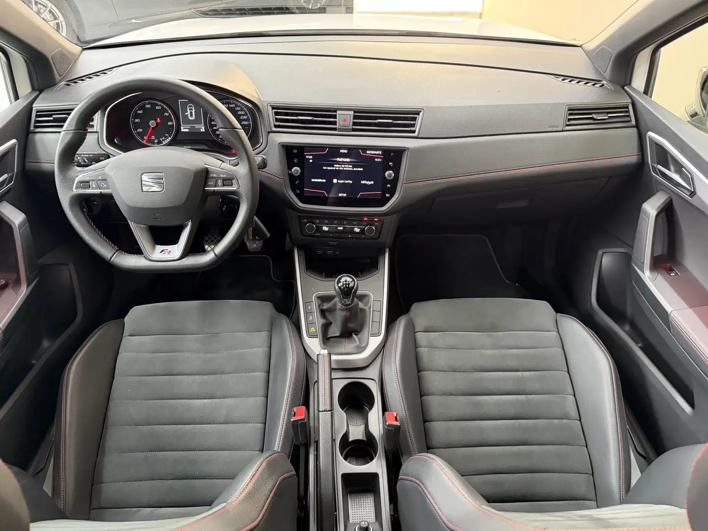 SEAT Arona 1.5 TSI EVO FR, 150Pk, 2019, 1ste eigenaar, Trekha Blanc - 2