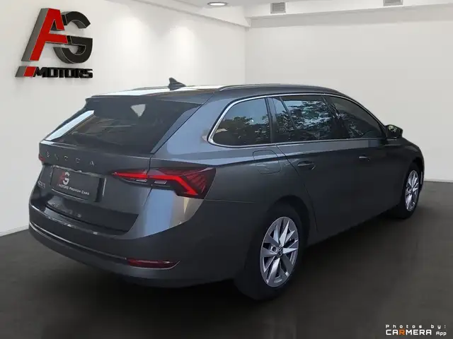 Skoda Octavia view 5