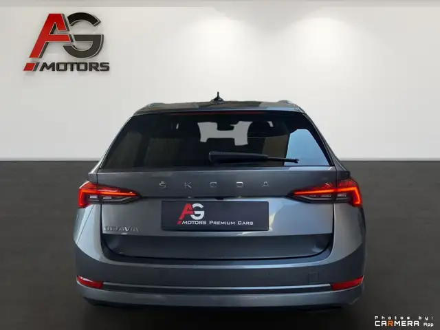 Skoda Octavia view 6