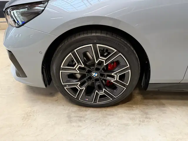 BMW M view 5