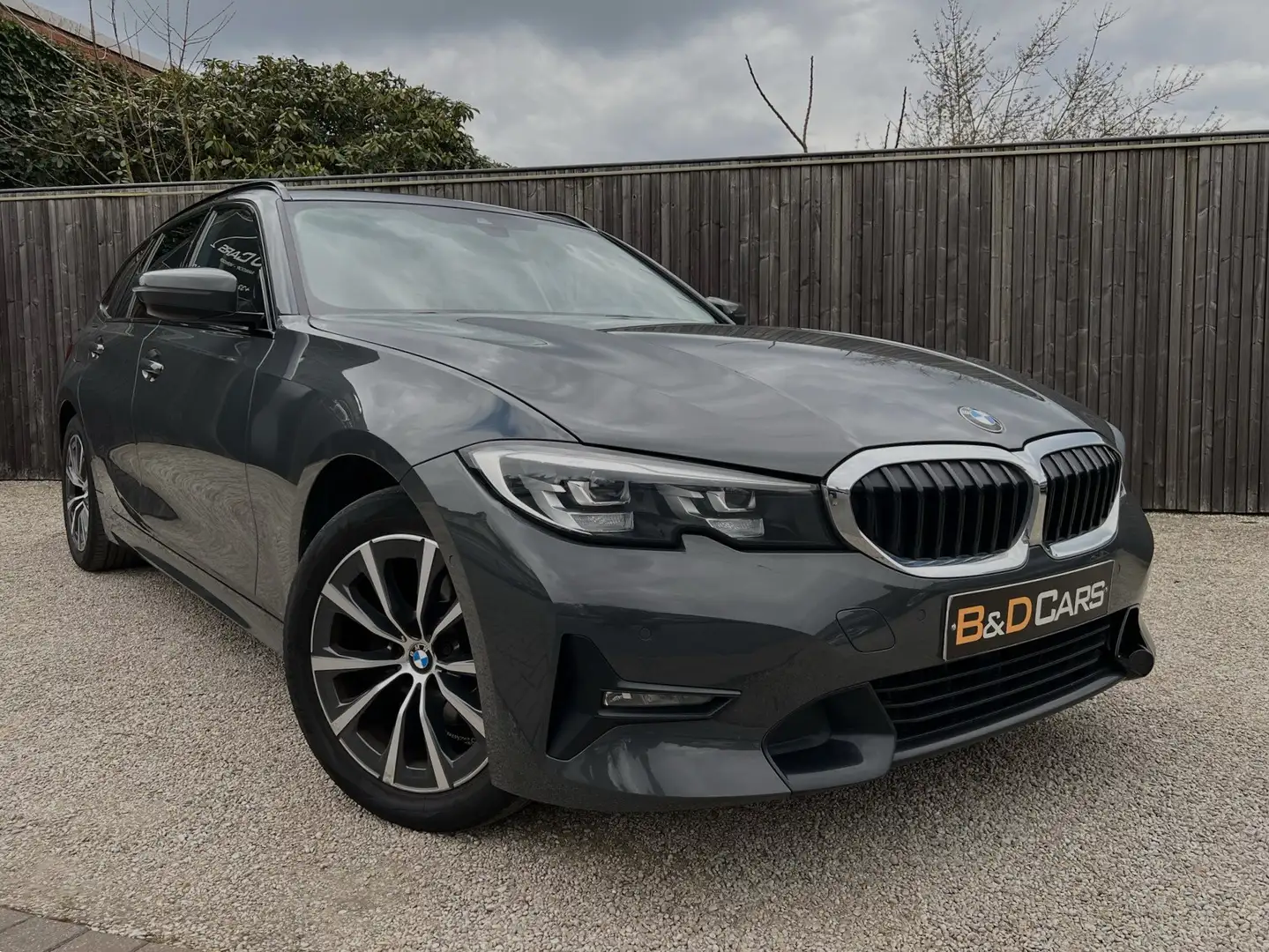 BMW 318 dA Touring  AdBlue CARPLAY/LED/LEDER/PARK-ASSIST Gris - 1