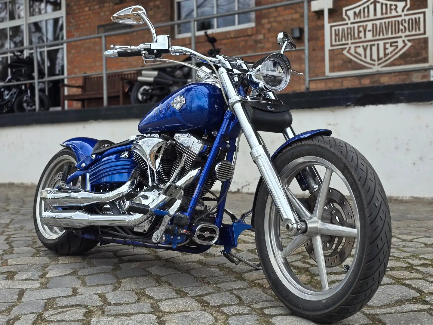 Harley-Davidson Rocker C Rocker Custom Albastru - 2