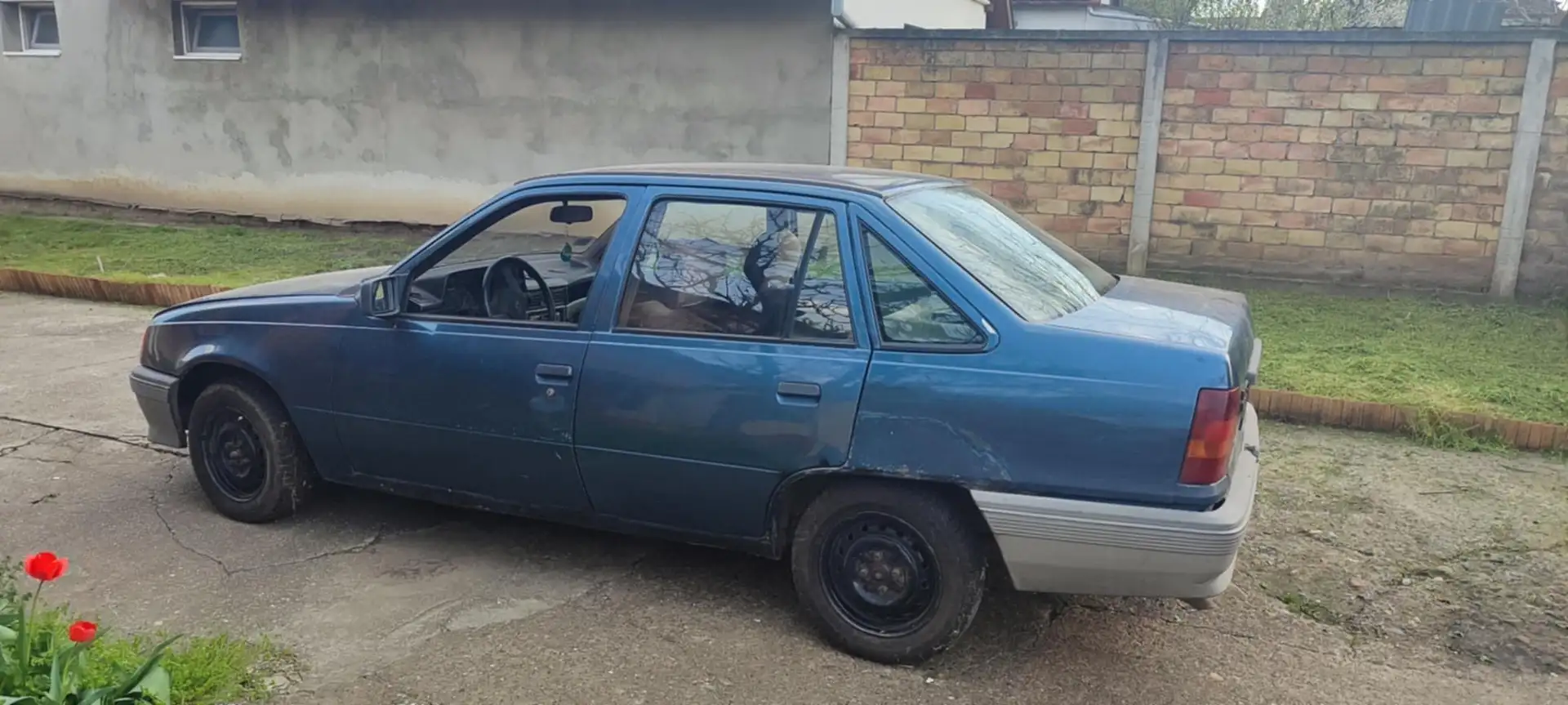 Opel Kadett e GLS Modrá - 1