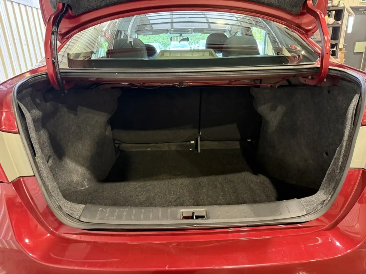 Nissan Sentra снимка Nissan Sentra