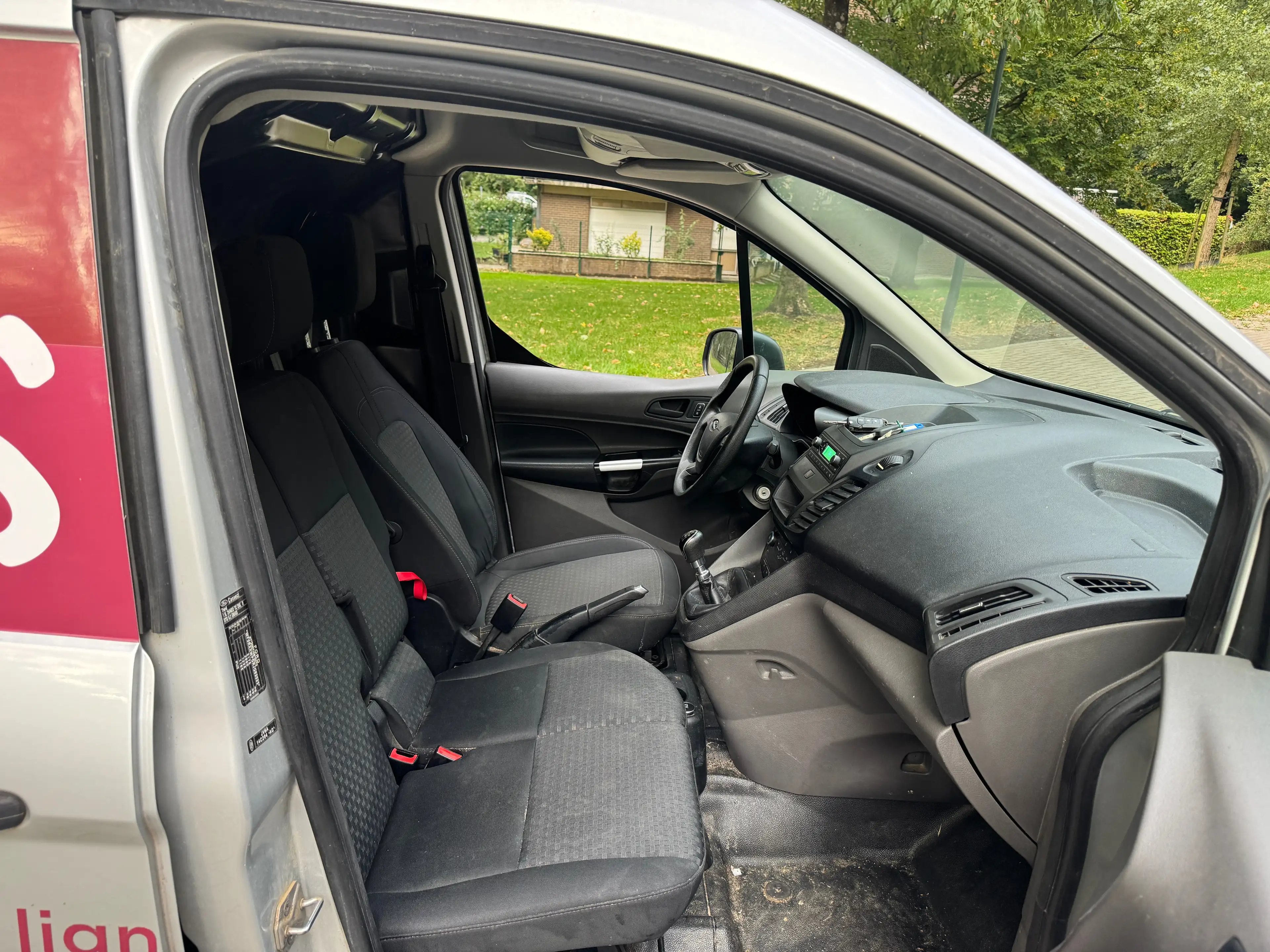 Ford Transit Connect 210 1.5 TDCi Ambiente (EU6.2) — photo 9