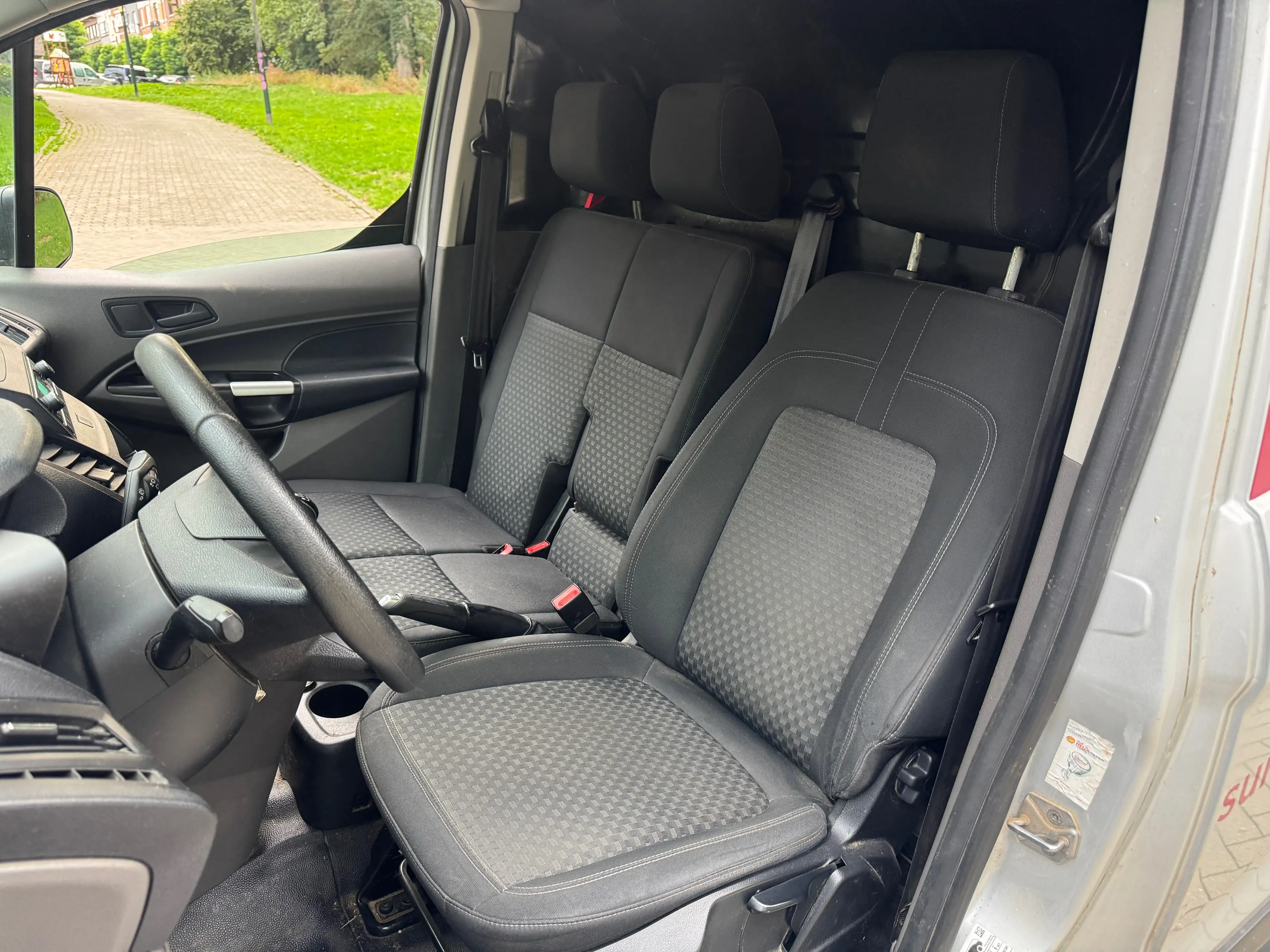 Ford Transit Connect 210 1.5 TDCi Ambiente (EU6.2) — photo 13