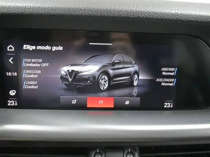 Alfa Romeo Stelvio 2022, foto 19