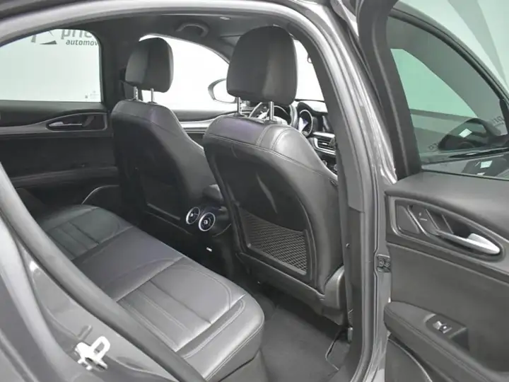 Alfa Romeo Stelvio 2022, foto 38