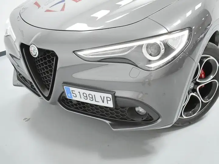 Alfa Romeo Stelvio 2022, foto 4